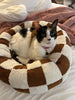 WOOFWAYZ Checkered Calming Bed