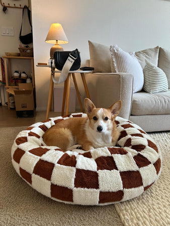 WOOFWAYZ Checkered Calming Bed